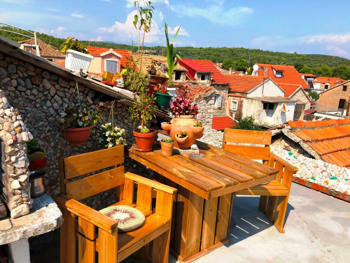 Guest House San Nikola Stari Grad  Εξωτερικό φωτογραφία