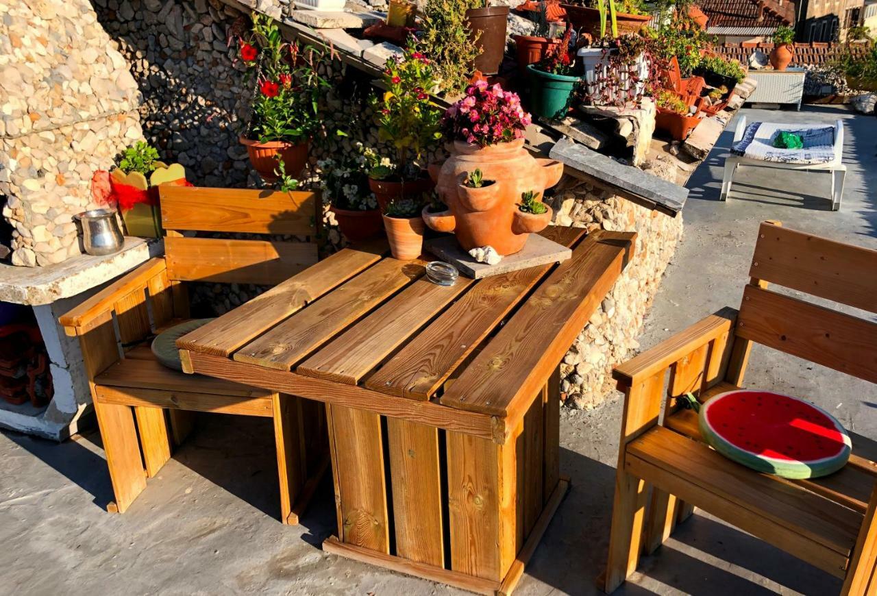 Guest House San Nikola Stari Grad  Εξωτερικό φωτογραφία